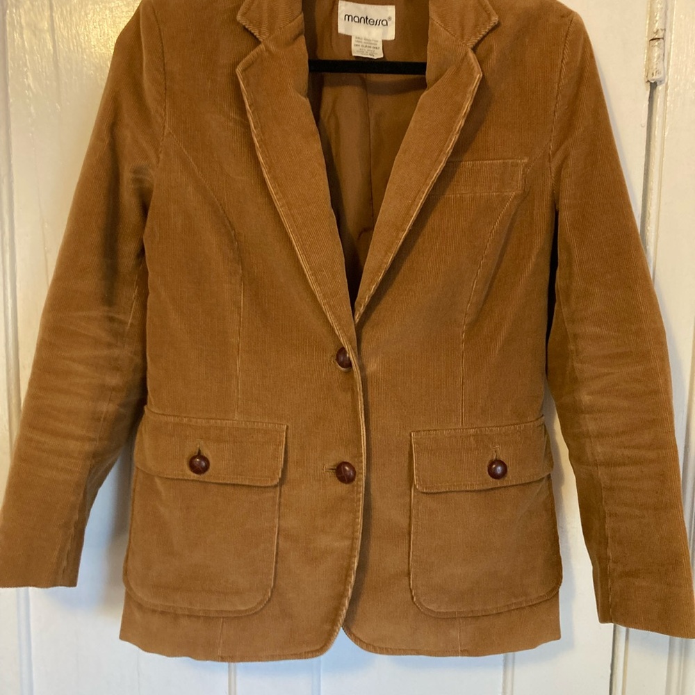 Women's Vintage Brown Corduroy Blazer with elbow patches. 🤎